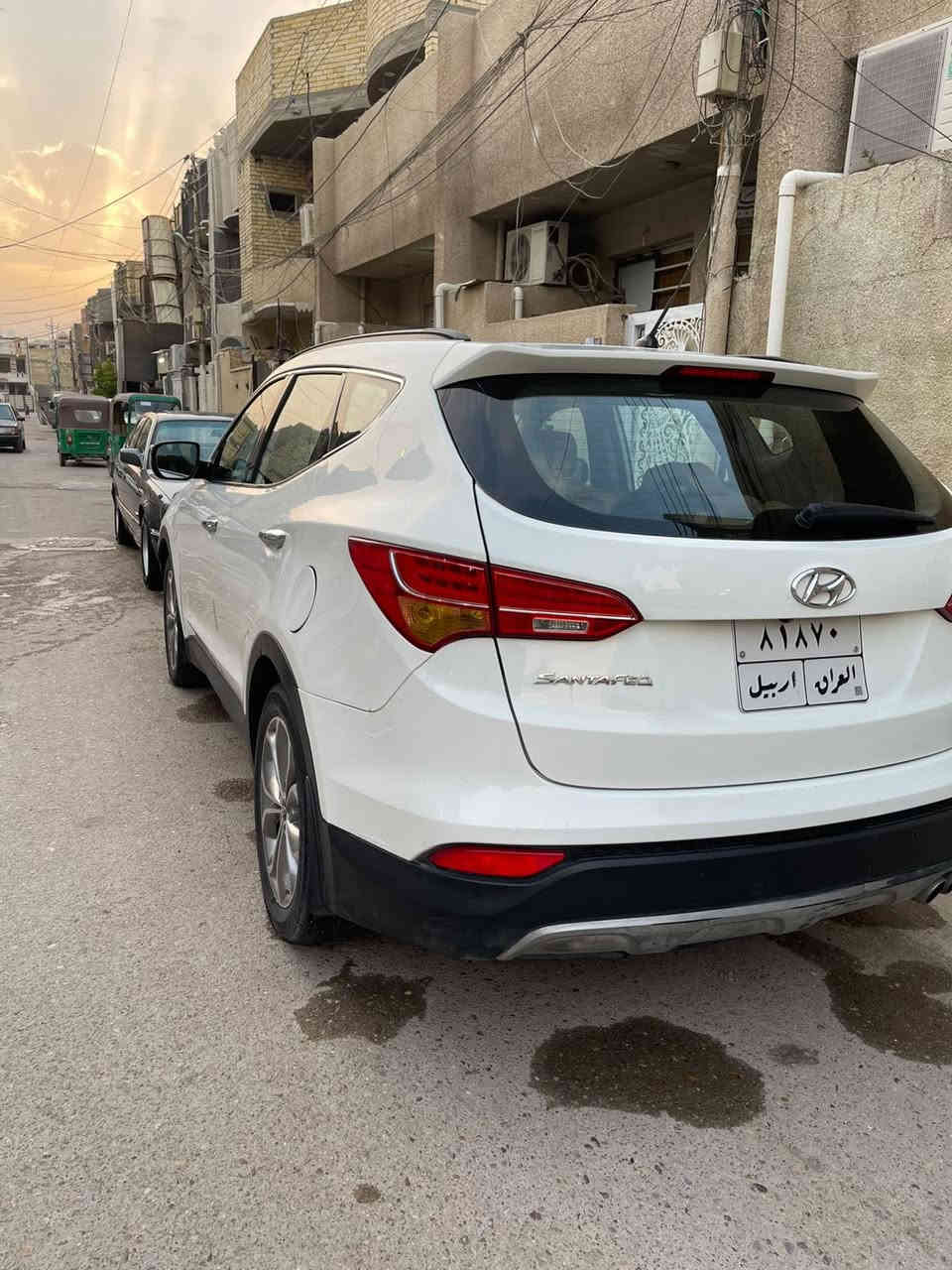 السلام عليكم للبيع سنتافي 2013 سياره فول للاخير مكينه كير حداديه بشرط السياره بسمي تحويل شوكت ميعجبك السونار مرفق مع الصور  السعر 145بيهه مجال بسيط للاستفسار
 مكان السياره بغداد الشعب ***********
