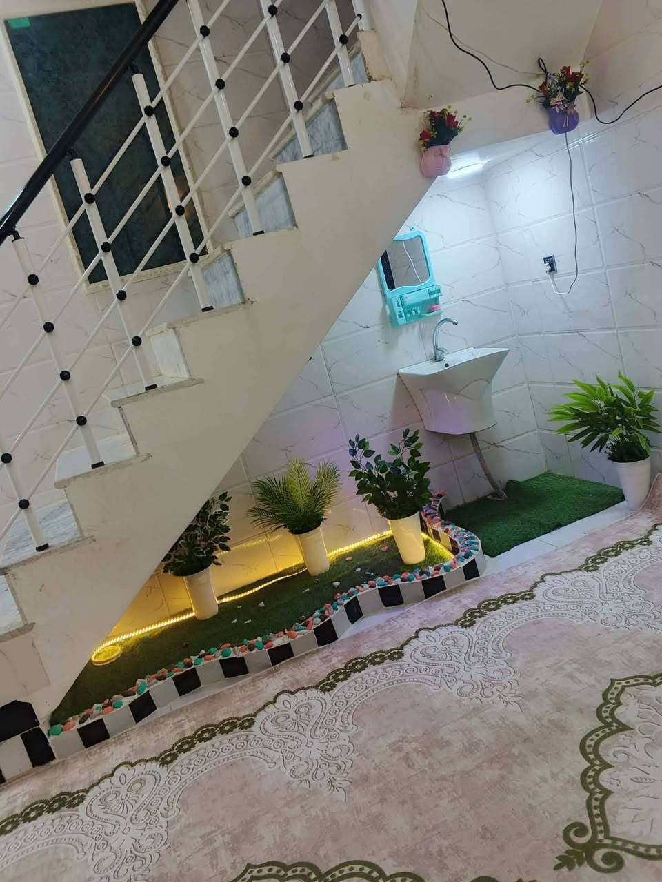 بيت للبيع حي النداء نجف شارع مجمعات مقابيل جامع الاحسان مكانه حلو طابق ونص صب كونكريت مسلح بناء درجة اولى الطابق الاول غرفة وصالة ومطبخ وصحيات وستقبال طابق لفوك غرفة وصالة وحمام سعر ٩٢وبيه مجال لشراي


**إذا كنت صاحب هذا الإعلان وتريد حذفه لأي سبب، رجاءا أرسل رسالة إلى الدعم الفني**