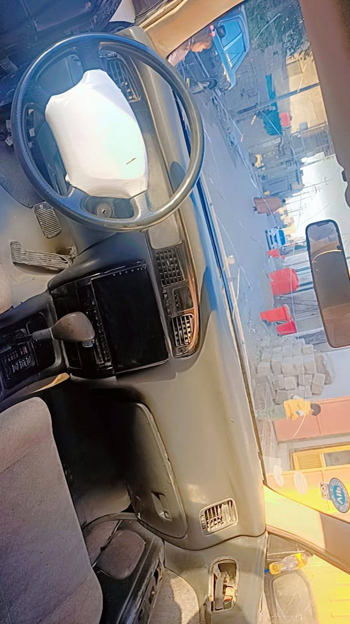 السلام عليكم
بطة متصل موديل 91 للبيع بيها صبغ وضربة 
مكفولة كص ونقل جثة السعر 44 بيها مجال بسيط رقمي ***********
