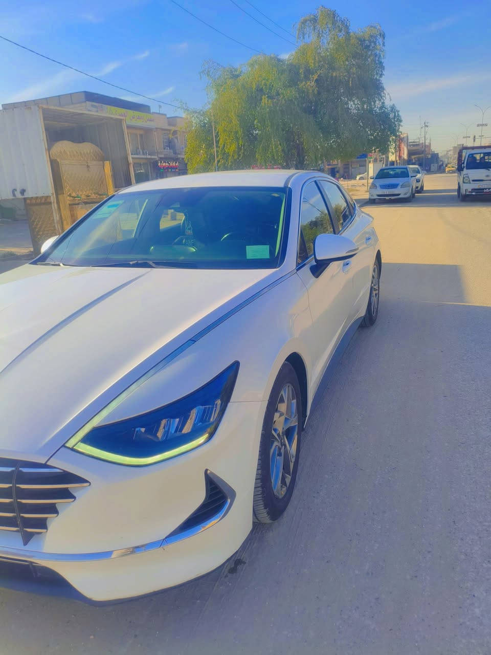 السلام عليكم
للبيع سوناتا غاز موديل 2020 رقم قادسيه 
غير مكفوله بيها ثلاث قطع مكان السياره ديوانيه السعر 158
للتواصل الاتصال ع الرقم ***********
