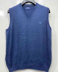 أزياء عمر الطائي 🔥ماركات اصلية🔥قطع مميزة 🔥ماركات مامستخدم GANT قياس xl...