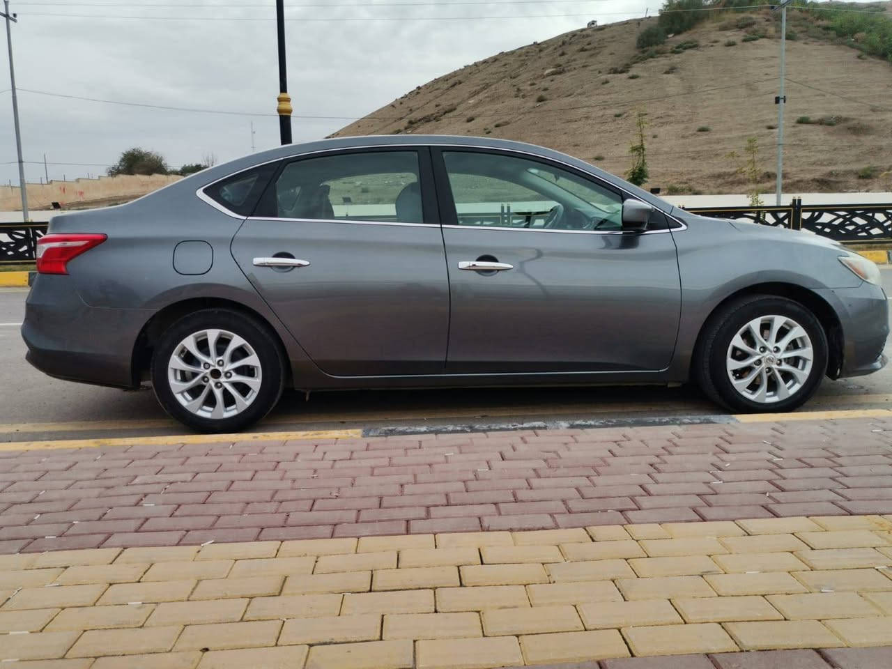 سنترا ٢٠١٨ امريكي
بصمة '  تحكم ستيرن ' سبورت ' مانع الأنزلاق ' رادار أمامي '  كامل مواصفات عدا الفتحة السقف.
ضررها فقط بونيد تبديل.
ماشية ١١٧m
رقم صلاح الدين 
السعر 117 وبيها مجال
مكان اربيل
***********
