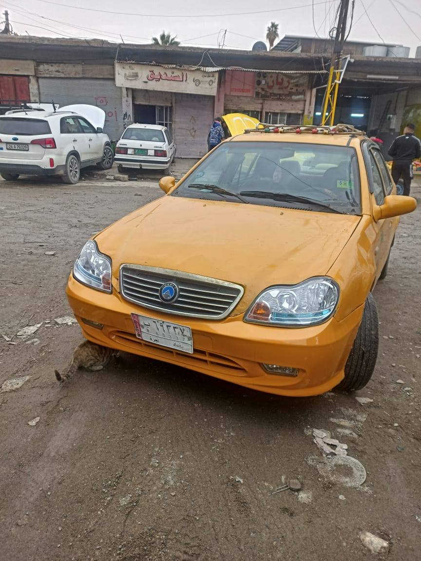 فيك موديل 2012 كيلو مكينه شرط سياره حلوه السعر 33 وبيها مجال شيء قليل المكان موصل الايمن ***********
