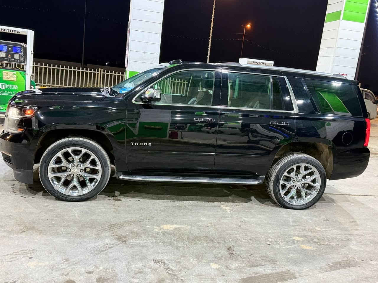 للبيع ‏ CHEVROLET  PREMIER
تاهو (2019) بريمير خليجي  
 ماشيه(119) الف كيلو / مكفوله كفاله عامة فقط بارد في الجاملغ الامامي 
المواصفات                       
فول مواصفات ١/١
٨سلندر
سلايد(فتحة قمارة)
كراسي جلد اصلي
كراسي اثنين كهرباء
كراسي هزار(عند اقتراب السيارة من اي شي)
كراسي خزن(ميموري)
كراسي(تدفئة+تبريد)
تبريد خلفي شاشة
شحن الهاتف لاسلكياً
رادار
سائق آلي
كروس سرعة
4بصمات 
فول تحكم استيرن(جهتين امامي+جهتين خلفي)
استيرن كهرباء
استيرن تدفئة
شاشة عرض الاعطال
صندوك كهرباء(شفط)
نظام السير على الخط
دبل كير(عادي+اوتوماتيك)
دبل حساس(امامي+خلفي)
نظام تحكم بمستوى الضوء الداخلي
مانع تزحلق
پدل كهرباء(تحكم كهربائي بالبريك والبانزين)
فور ويل
شاشة امامية كبيرة اصلية
شاشة خلفية DVD اصلي 
كامرة خلفية 
تشغيل عن بعد
قاصة سرية 
اشارة بالمري
مري كهرباء(شفط)
لايت عدسة زنون
لد امامي
سستم_صوت
كيجات ديجتال 
موصفات لبريمير بعد معروفه هيه اعلى فئة
مكان السيارة  / بغداد / المحمودية 
رقمي / ***********
سعره(390) وبيه مجال
