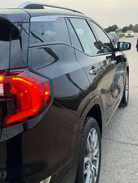 تيران جي ام سي • ٢٠٢٢ • ضرر يمين