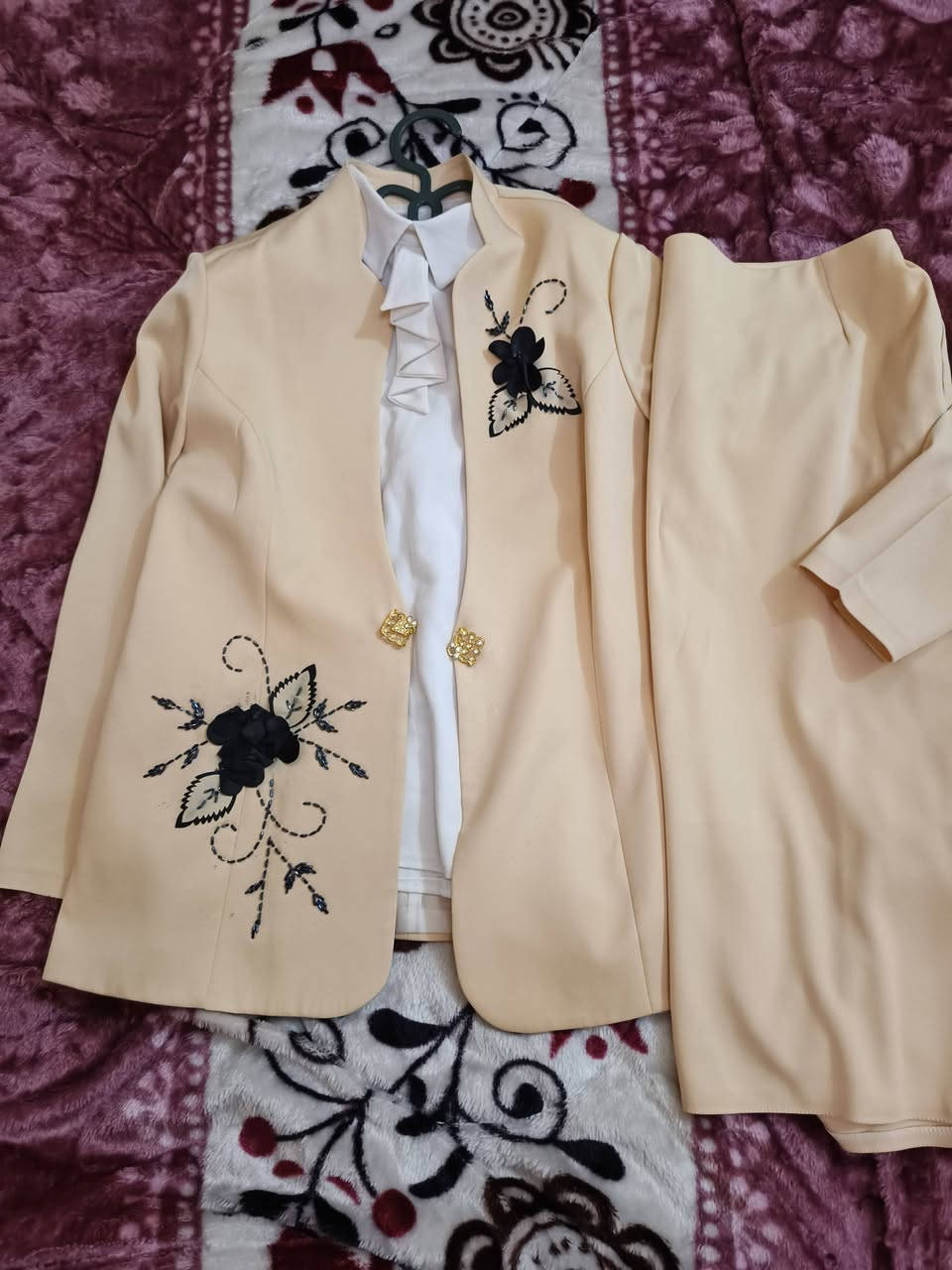 ملابس كلها نظيفه وجديدة قيم وأخذ


**إذا كنت صاحب هذا الإعلان وتريد حذفه لأي سبب، رجاءا أرسل رسالة إلى الدعم الفني**