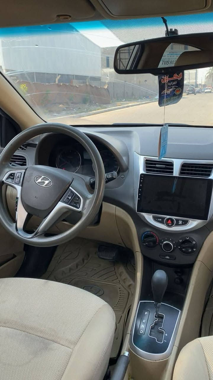 اكسنت خليجي 2011 الشركه والعامه رقم بغداد انكليزي مكينه حجم 1600 دوش قطرتين المرغوب السعر 93. بيها مجال ***********. اخوان السياره نظيفه وجاهزه من كل النواحي  كير محرك تبريد تدفئه بحاله ممتازه اخوان السياره بدون حادث والكلام واضح بيها صبغ   4. قطع. اثر تكشير والصور موجوده والفديو موجود كدام العين ادامه كامله كهربائيات وميكانيك تخم تاير جديد بطاريه جديده ارضيه تغليف دواخل كشنات عسلي خليجي الاصلي مكاني بغداد
