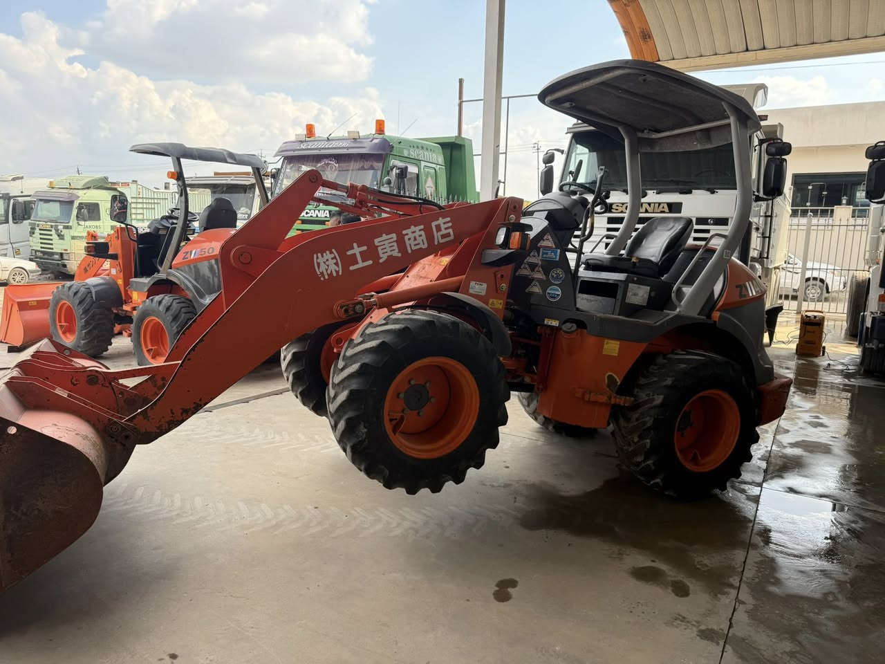 #اعلان 🛑
Wheel loader hitashi zw40
شفل هيتاشي40 بحالة جيده جداً دخول جديد عدد ساعات العمل  4000وارد يابان موديل 2011
للاستفسار
***********
***********
