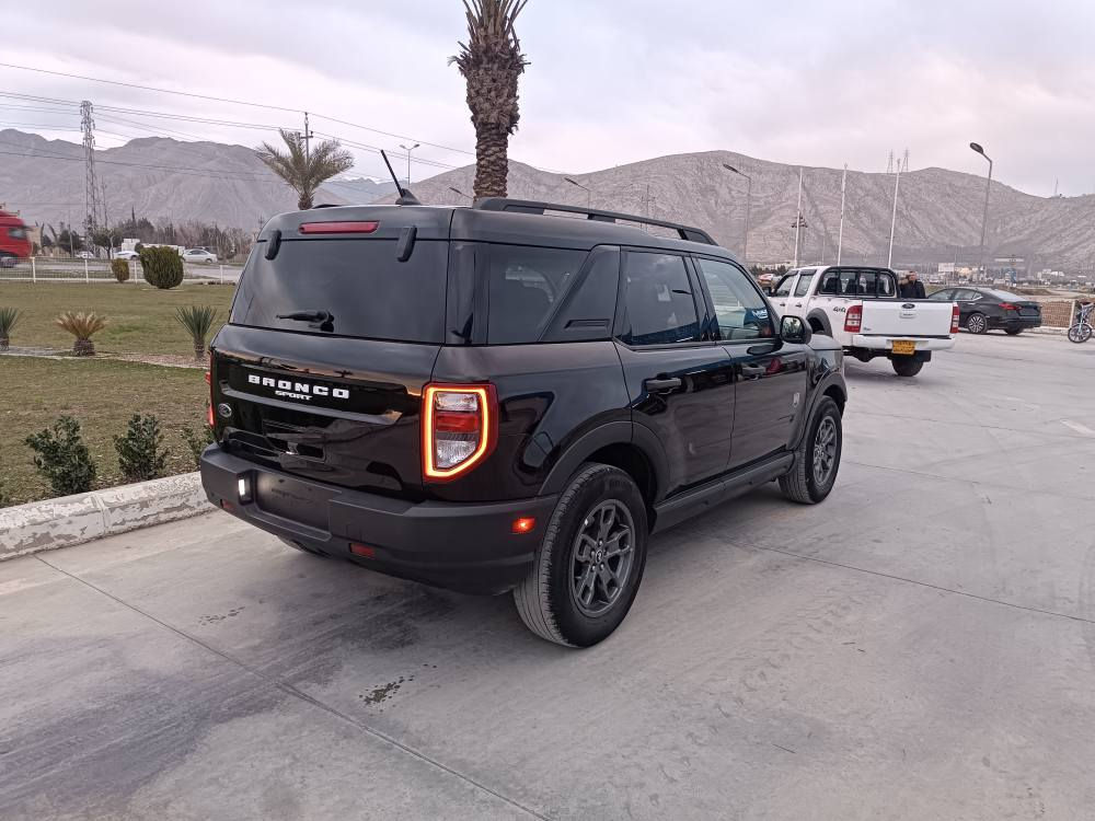 سەرەتا بەناوی خوودا.لەسەرئیزنی ئەدمینی بەڕێز.فۆرد برۆنکۆمۆدێل۲۰۲٤ ژمارەکاتی کاتی نەشکاوە یەك پاچەی سبوغە قرچێکی بچوکی هەیە لای سەکن دووجێی بچوك پیدی ئاڕی هەیە سەیارەکە بەس سڵایدوو کوشن جڵدنیە   باقی مواسەفاتەکانی تری تێدا مەوجودە دەبڵ ئەکسلی سێ پستنی تۆڕبۆیە نرخی ۱٤٥گەڵاو مەجالێکی برایانە.ژمارە مۆبایل(((***********)) سەیارە هیچ مەسرەفێکی تێدانیە ژمارەکە واتسئاپ وڤایبەری لەسەرە.. دخان, السليمانية
