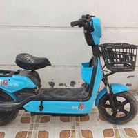 دراجة شحن للبيع نضيفة كلش نقصها بطاريات فقط 07872546162