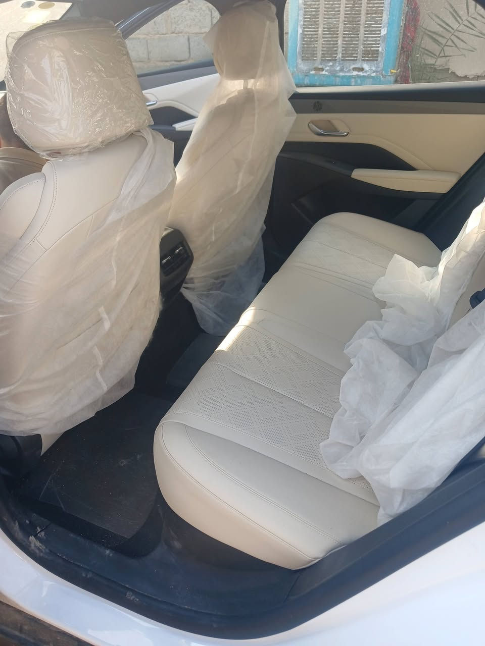 السلام عليكم byd جن بلاس موديل 2025 زيرو مرقم بغداد كامل ملحقات كارت بصمة شاحن فوم مثلث ماسحات السعر١٨ قفل من الاخير او ماكو هيج سعر مرقم العنوان بغداد مجمع بسمايه رقم الهاتف ***********
او الي يكول موجود ١٧ او ٣٠٠ اكلك روح اشتري او شوف بيش صير بلوجه 150 دلالية او ٣٥٠ مال رسوم او انت احسب
