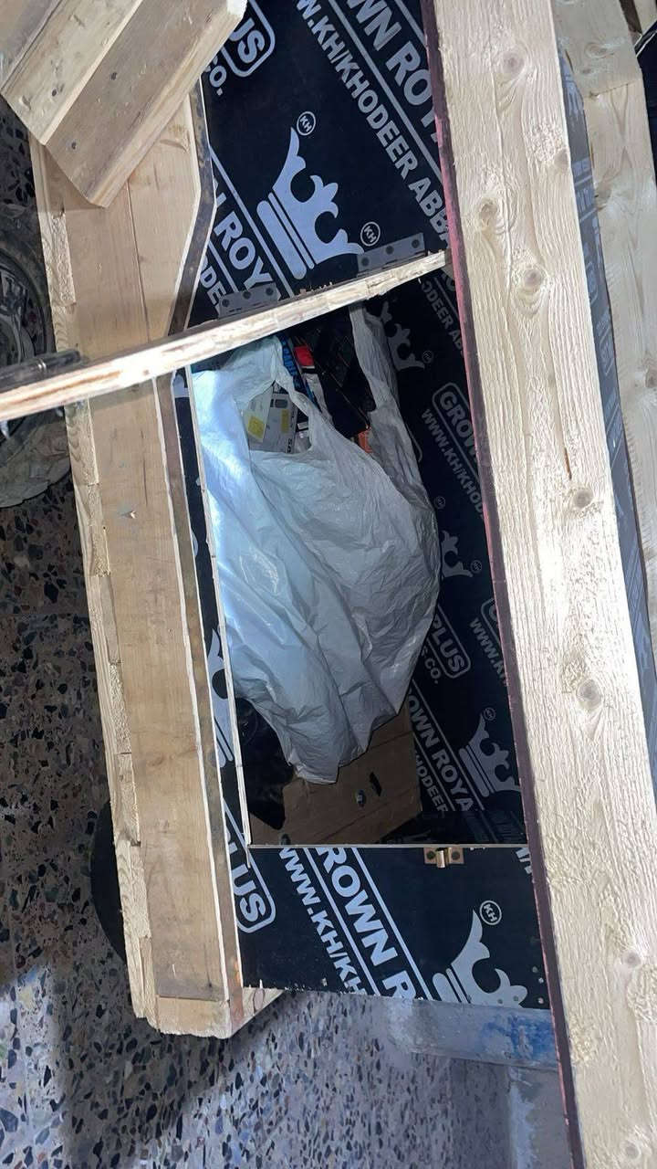 السلام عليكم عربانه خشب جديد كلش تايرات كبار بيه مخزن السعر 100 رقمي ***********
