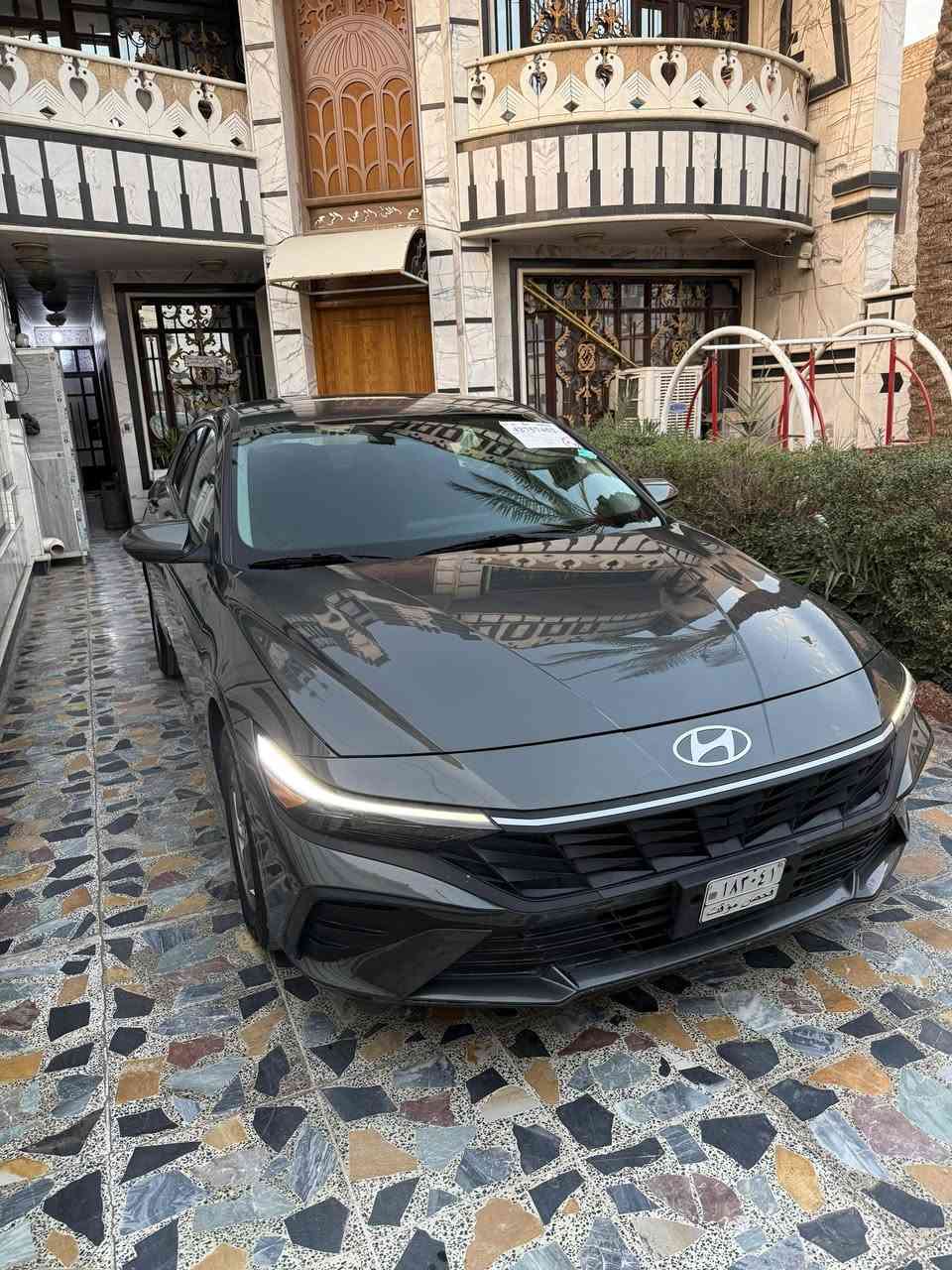 سلام عليكم للبيع فقط
الانترا موديل 2025 
دخول جديد بدون رقم منفيس ب اسمي
بيها ارقام فحص مؤقت
المواصفات 
مكينه 2000 دوش
رادارات 
شاشه 
كامره دواره 
فول تحكم ستيرن
تحديد مسار
ويل كب
لايت لد وزنون
ماشيه 8 الاف
بدون ايرباك
الحادث موضح بلصور ورقم الشاصي هم
بيها جاملغ خلفي صبغ  فقط
وبل باب والجاملغ الامامي بارد على كدهن شغل درجة اولى السياره كلش جديدة
مكاني بغداد جديدة
السعر 143$ورقه 

للاتصال ‭0773 548 4352‬
