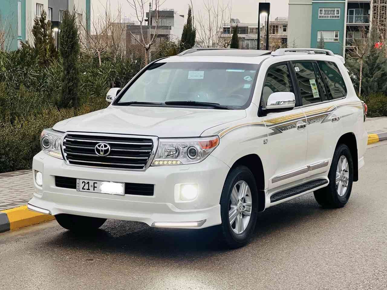 تويتا لاند گروزر موديل 2012 بريم 8 سلندر فوول مواصفات GXR + گير ئوتوماتيك + به صمه +فتحه + داخل فورميكا + تبريد مر كزي + ثلاجه + ئاوينه شه فت + پيشو دواي حاسه + هه زاز + لايت زينون + به خي لايت + كوشن جلد + كوشن كا ره با + 7 راكب + ABS + كاميرا + شاشه + قفل ئه كسل + مابه سبغ + محرك+ و گيري ما مفتوح+ ماشيه 132 كيلومتر سه نه وي تا 2029 جديد+ سعري 358 💵 وه ره قه ☎️***********☎️ عينوان سليماني
