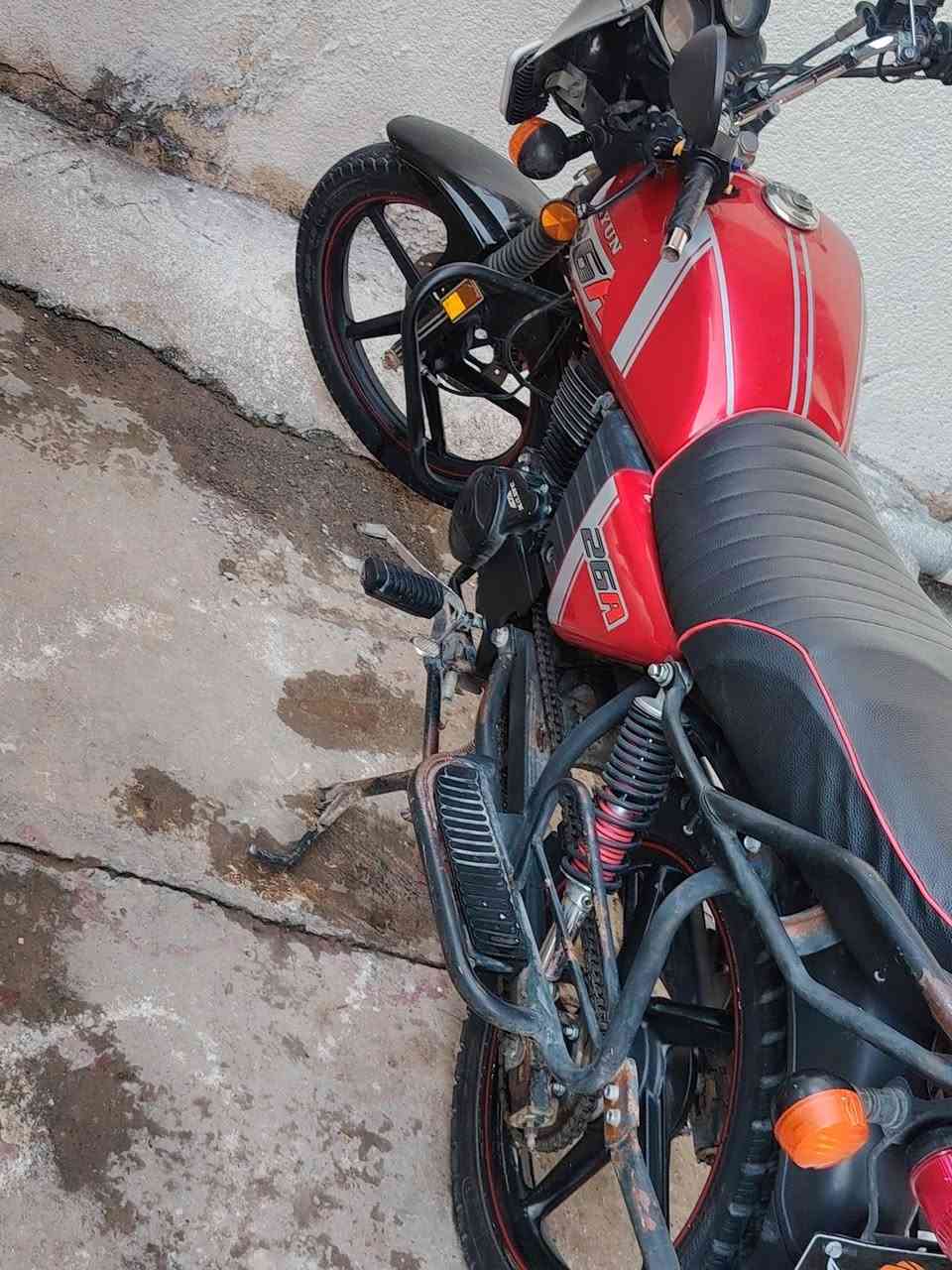 سلام عليكم دايوان للبيع موديل 23نكره سلف شغاله كهربيات كامل نشاط فول سعر 950وبيه مج ***********
