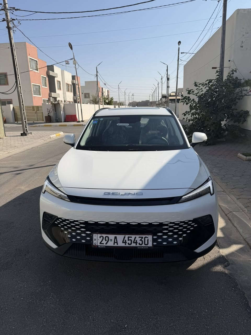 العنوان: بايك X55 موديل 2025 - بحالة الوكالة (رقم واسط)
نص الإعلان:
للبيع سيارة BAIC X55 موديل 2025، سيارة تجمع بين القوة اليابانية والتكنولوجيا الحديثة، بحالة ممتازة جداً.
 المحرك والجير: محرك 1500 Turbo، مع منظومة كير ومحرك (ميتسوبيشي ياباني) لأداء عالي واعتمادية.
 الممشى: 16,000 كيلومتر فقط.
 أنظمة القيادة: مزودة بـ 4 أنظمة قيادة مختلفة تناسب جميع الطرق.
 الضمان: السيارة تحت ضمان الشركة لمدة 6 سنوات (راحة بال كاملة).
 الوضعية القانونية: السيارة حرة وباسمي، رقم واسط، والتحويل مباشر.
السيارة نظيفة جداً وجاهزة للاستخدام بدون أي نواقص.
للاستفسار والتواصل مع المالك مباشرة:
📞 ***********
