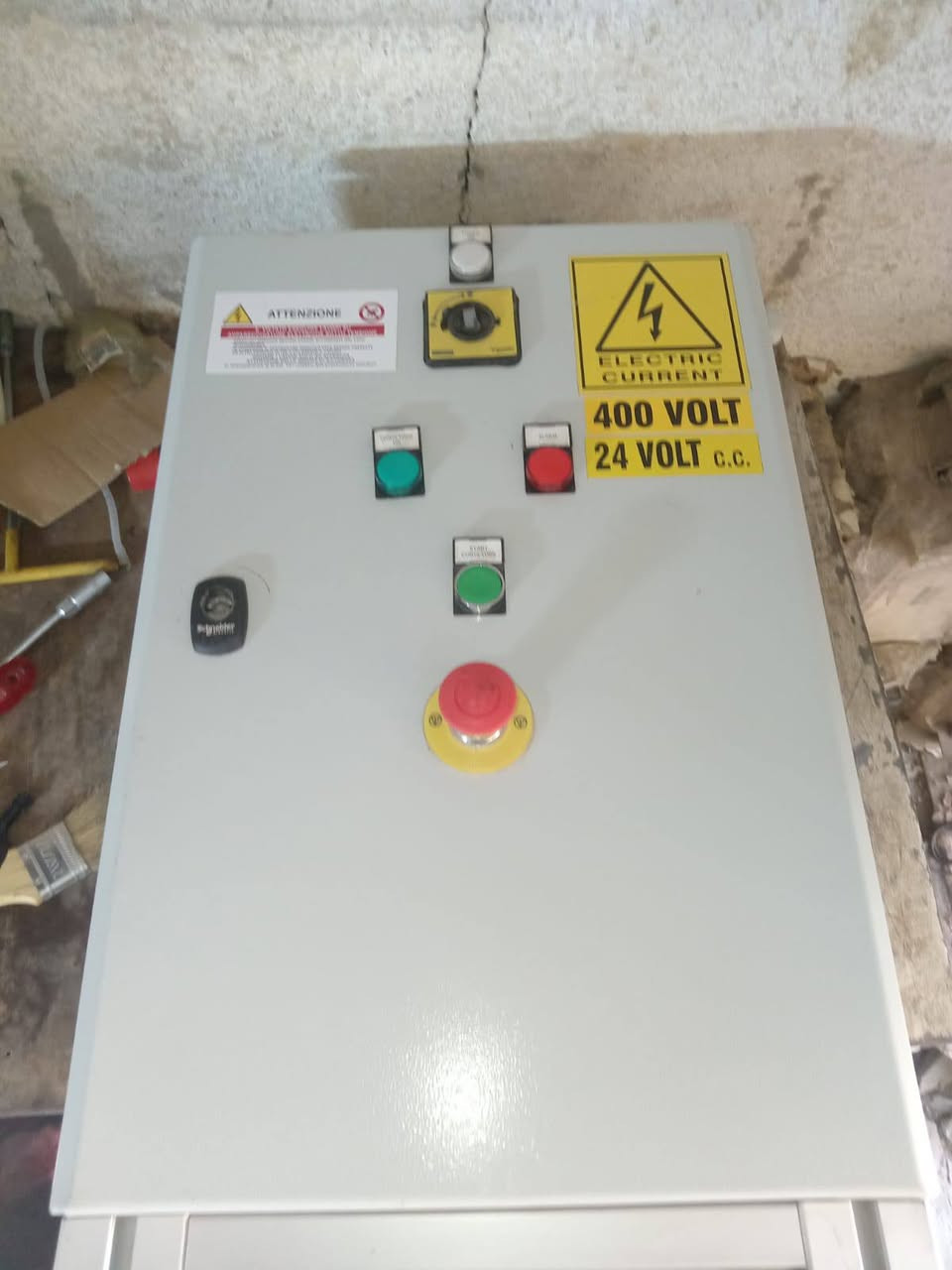 سلام عليكم ورحمة الله وبركاته 
يوجد الدينا من المواد Ex  
 ضد الانفجار ضد الحريق 
مال محطات الوقود 
مصافي نفط اختصاص 
بوش بتم بوردات بلوجكترات 
الاستفسار ***********-***********
خدمه توصيل جميع محافظات العراق 
العنوان بغداد الشورجه عكد النصاره خالف جامع ابو تمن
