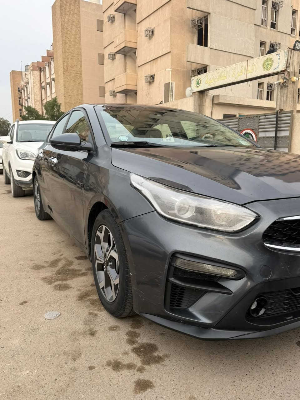 سلام عليكم للبيع كيه فورتي موديل 2019مكينه ألفين وراد أمريكي حادثها جاملغ وبنيد مصلح والجاملغ مبدل سيارة خير من الله مكينه وكير مكفولات دوشمه عام سيارة مكفوله عدة حادثها مال امريكا مكاني بغداد الوزيريه السعر 123 رقم ***********
مكلف بنشر فقط ارد ع هاتف
