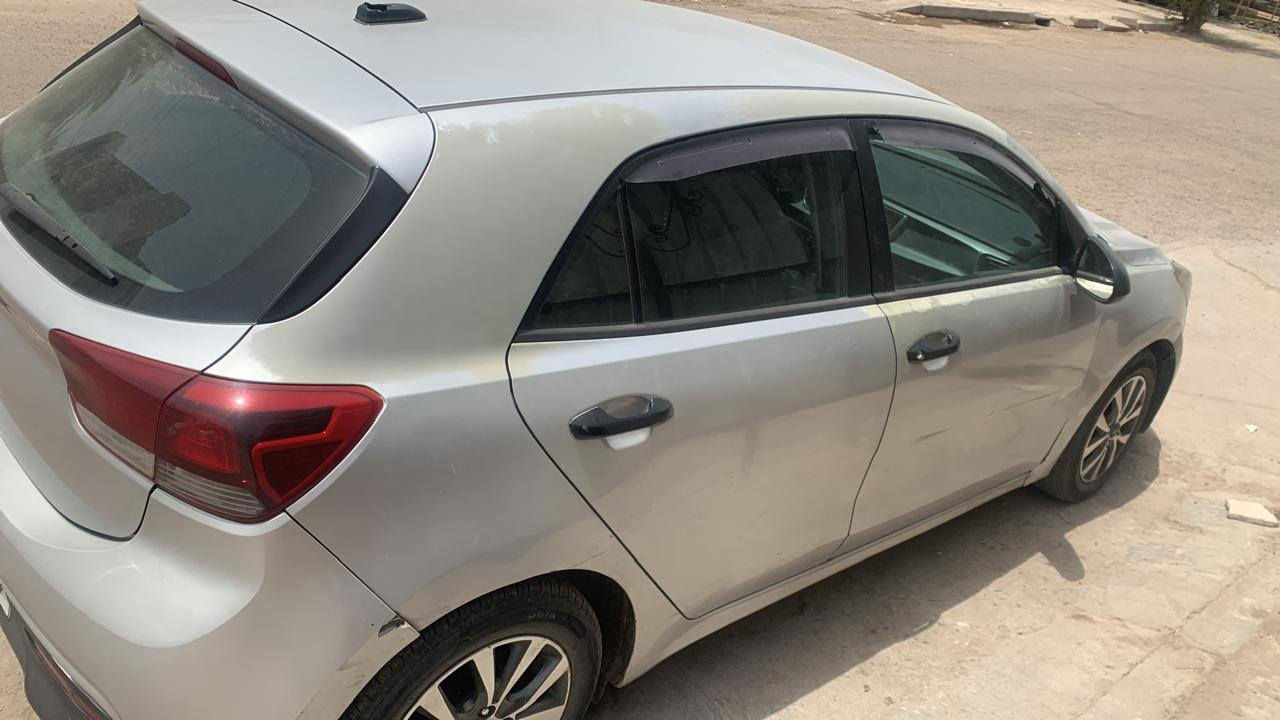 كيا ريو
٢٠١٨
رقم بغداد انكليزي 
ماشيه ٨٣
شاشه اندرويد
بلوتوث شغال
تبريد تدفئه شغاله
باتري جديد
حادثه امريكا جاملغ يمين امامي
مع جراد بالصفحه اليمين 
يعني ابيعلك صفحه
السعر ٨٦ ورقة و بيها مجال للطيبين
مكانها البنوك 
***********
