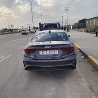 كيا فورتي أمريكي  موديل 2023 معوقين   حادثها الجاملخ الأيمين و الأيسر ...