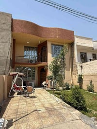 بيت للبيع مع الاثاث طابو صرف مساحه واقع حال 125m السند 100m بيه كراج +...