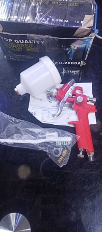 مسدس صبغ صغير يوجد توصيل سعر 35بي مجال07813771431بي واتساب