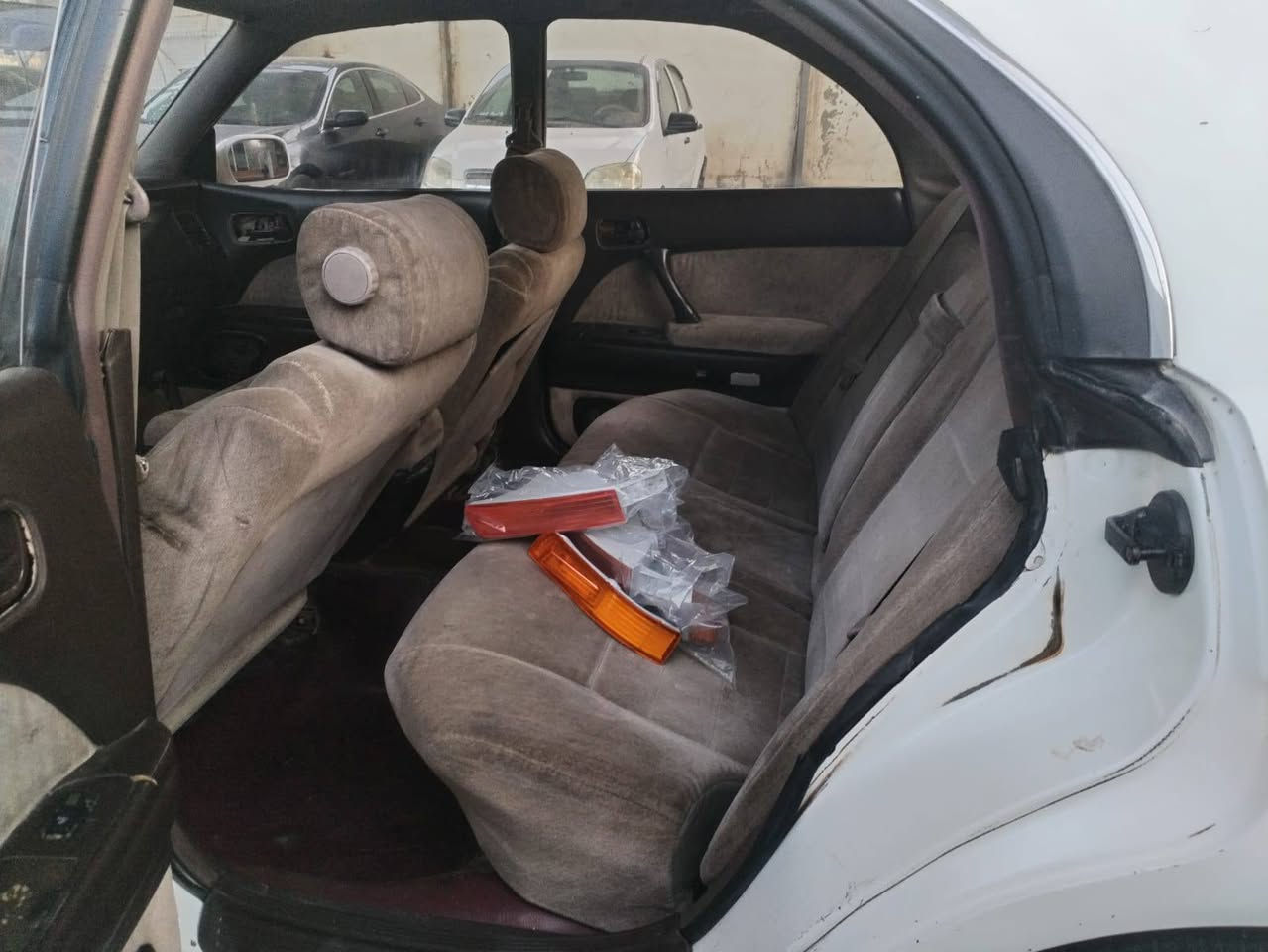 السلام عليكم بطه للبيع رقم بغداد السياره بدون تحويل بيه قاصرين بعد 5 يالله تداور اكفلك كص ونقل وحادث وصبغ السياره بلاديه كل ضربه مابيه مكينه جديده كير بالكارتون اليوم شديته ضمانه 10 ايام حداديه كله جديده مقدم واكسن ودرايمات ودبلات وكاردن كله جديد كهربائيات كله شغاله سنويه عضم ساقطه 2020 
السعر قفل من الاخير 33 قفله بلا عمله مكاني نجف ***********
