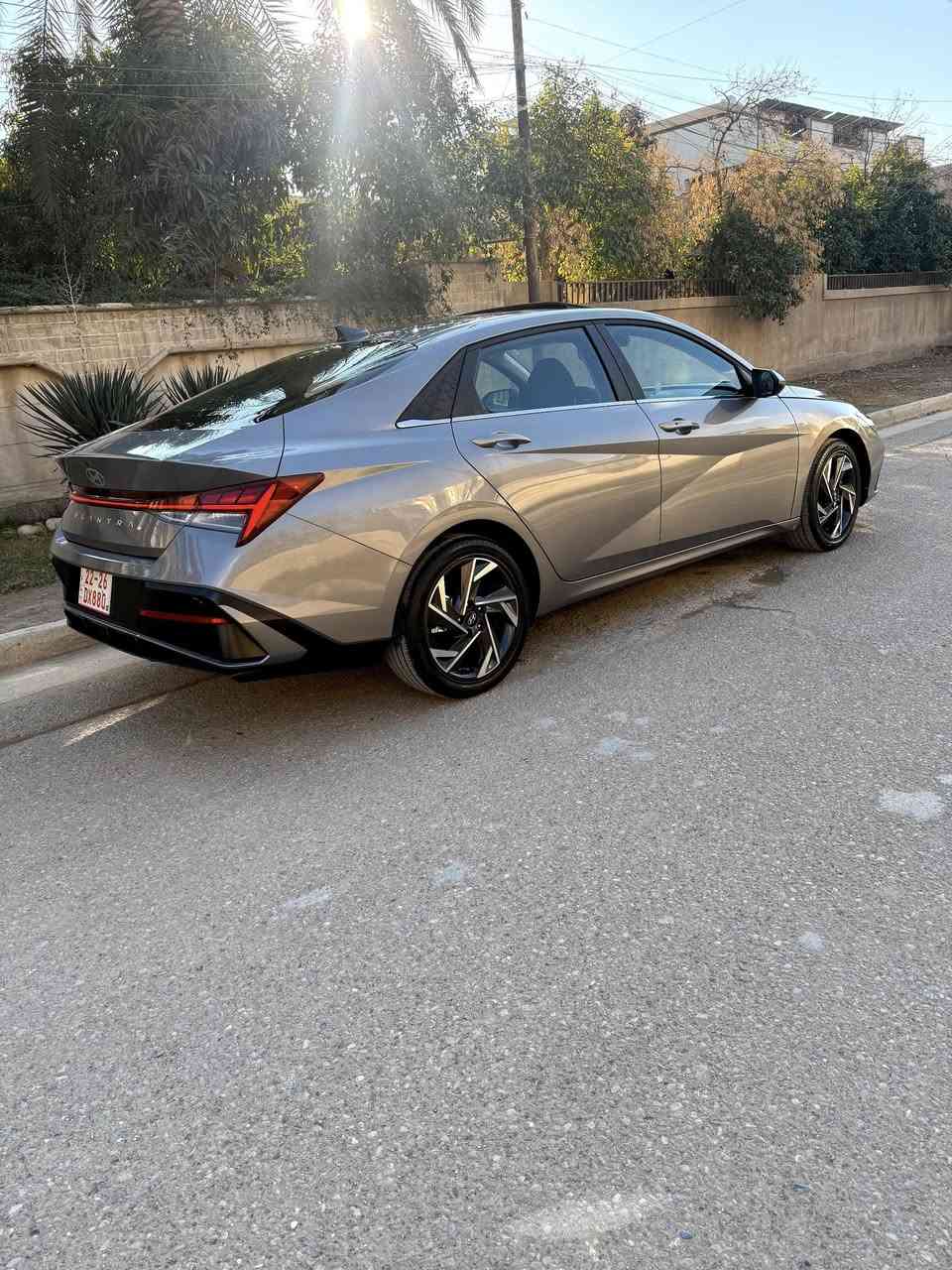 اللهم صل على محمد وال محمد
سلام عليكم هيونداي النترا وارد امريكي 
موديل 2025 السياره بدون رقم تترقم شمالي فقط منفسي باسمي سياره جديدة بمعنى الكلمة كلش ماشية 4000 فقط حادثه سحطي وخفيف بدون ايرباك بدون اي دواخل حتى راديتر بلادي كلشي عل وضع لشركه بيه فقط بنيد والباقي مكفول سياره فتحة بصمة ابواب شاشة عداد دجتال متصله لد خلفي ويل كب كروم رادارات 360 درجه اوتو هولد وضيعات قيادة تدفئة كشنات شحن لاسلكي سياره كاملة مكمله بس باقيه عل رقم 
السعر 171 وبيه مجال بسيط 
مكاني بغداد حي الخضراء 
***********
