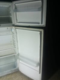 ثلاجه • نضيفه • ١٨ قدم