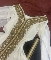 ملبوس ساعتين • نضيف • قابل تفاوض