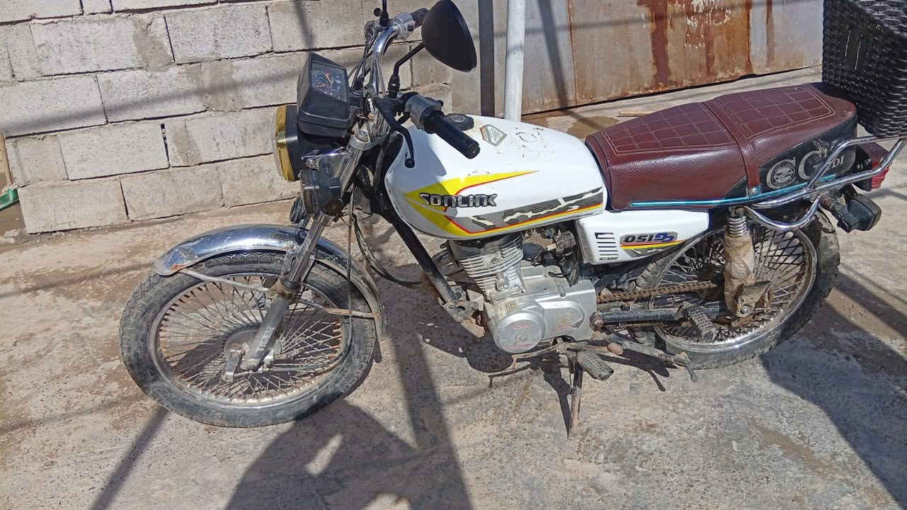 دراجه اللبيع نضيفه السعر450وبيه مجال  
موديل 2020
العنوان الضلوعية الجامع المين ***********
