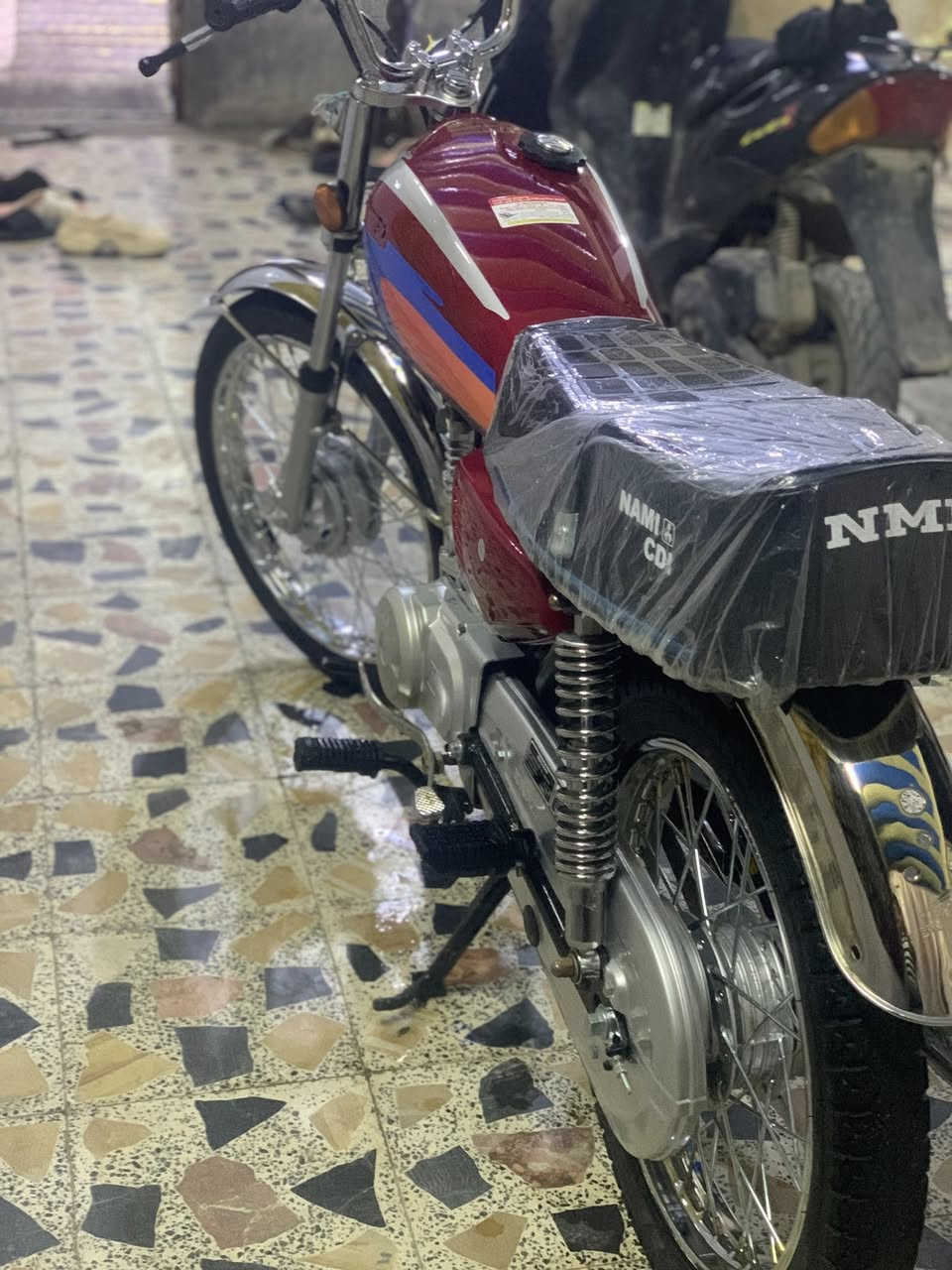 دراجه ايراني اوراقه كامله 7 وكيلها سيد خلدون مديل 13 طالعه ب14 الدراجه تعمير وغراضها كله لاصلي من سيد خلدون /***********
