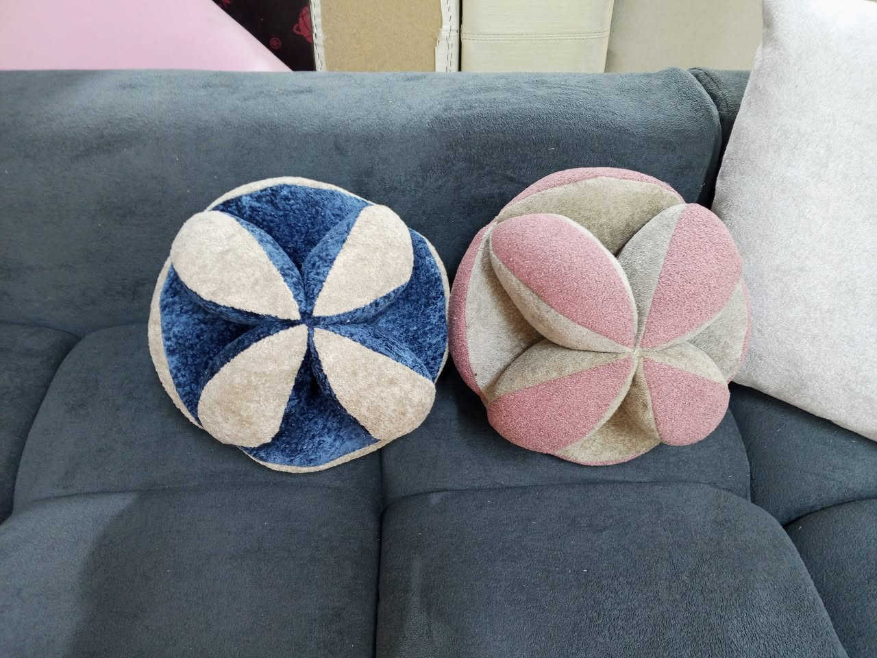 كوشات دزاين مصري يجنن
المواصفات 
قماش تركي
ديباج فندقي درجة اولى
عمل عراقي 100%
دزاين مصري 2026
للطلب والاستفسار 
***********
