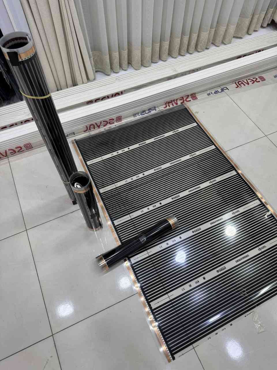 به ريزان جيگره وى شوفاش مان بو هيناون به هـه رزانترين نرخ كواليتى زور به رز  كاره باى زور كه م پيوسته بو هه 4 مه تريك 1 ئه مپير كاره باى ئه ويت ويكيلى سه ره كى ئيمه ين به و پرس نين له ته قليد سفتيه زور سه لامه ته قياساتى به دلى خوتانه پانى ١مه تر دريژى له سه ر ته له به ى خوتانه هه ركه س ئه ره زوى وه رگرتنى وه كاله ت ئه كات په يوه ندى مان پيوه بكات به ريزان تكايه ئاگادار بن ئه م جيگره وى شوفاشه بو ژير سيسه م نابيت دوشه كى توبى دوشه كى ئيسفنج بوژير ئه مانه نابيت تكايه ئاگادار بن‼️ ١ مه تر پانه
ناونيشان.سليمانى سه ردووسايدبه كره جوى تازه 
‎***********.                          گه ياندن به رده سته. 
***********
اعزائي تبديل شوفاش متوفر لدينا بأرخص سعر و بكواليتي كلش عالي  بصرفية كهرباء قليله لكل ٤ امتار فقط ١ امبير  و لدينا وكاله رئيسيه نحن غير مسؤلين عن تقليد المنتج و المنتج امن ١٠٠٪؜ تستطيع ان تضع المنتج تحت الفرش او تثبيته تحت خشب الارضيه او تحت السيراميك و اي شخص يرغب بالمنتج نعطيه وكاله و توصيل متوفر لكافه محافظات كوردستان و العراق 
العنوان السليمانيه .سايدين بكرجو الجديده مقابل ماركت چوفين ***********
