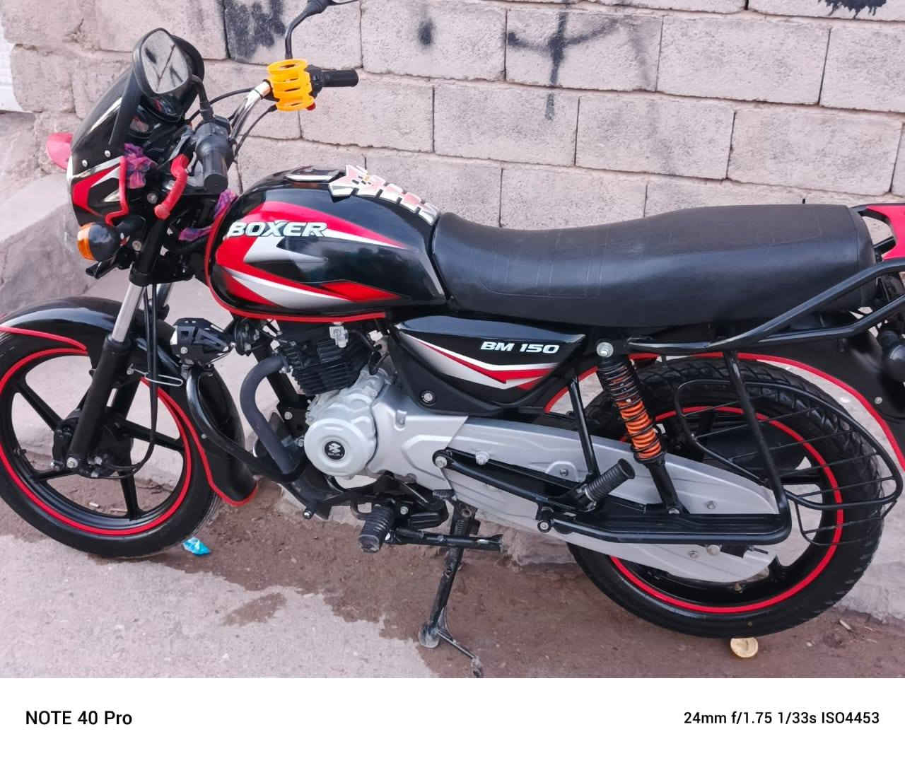 السلام عليكم دراجه بوكسر مثل مواضح بالصور نضافه خير من الله موديل 2022 مكاني ديالئ خرنابات هذا رقمي *********** شراي اتصل وتدلل
