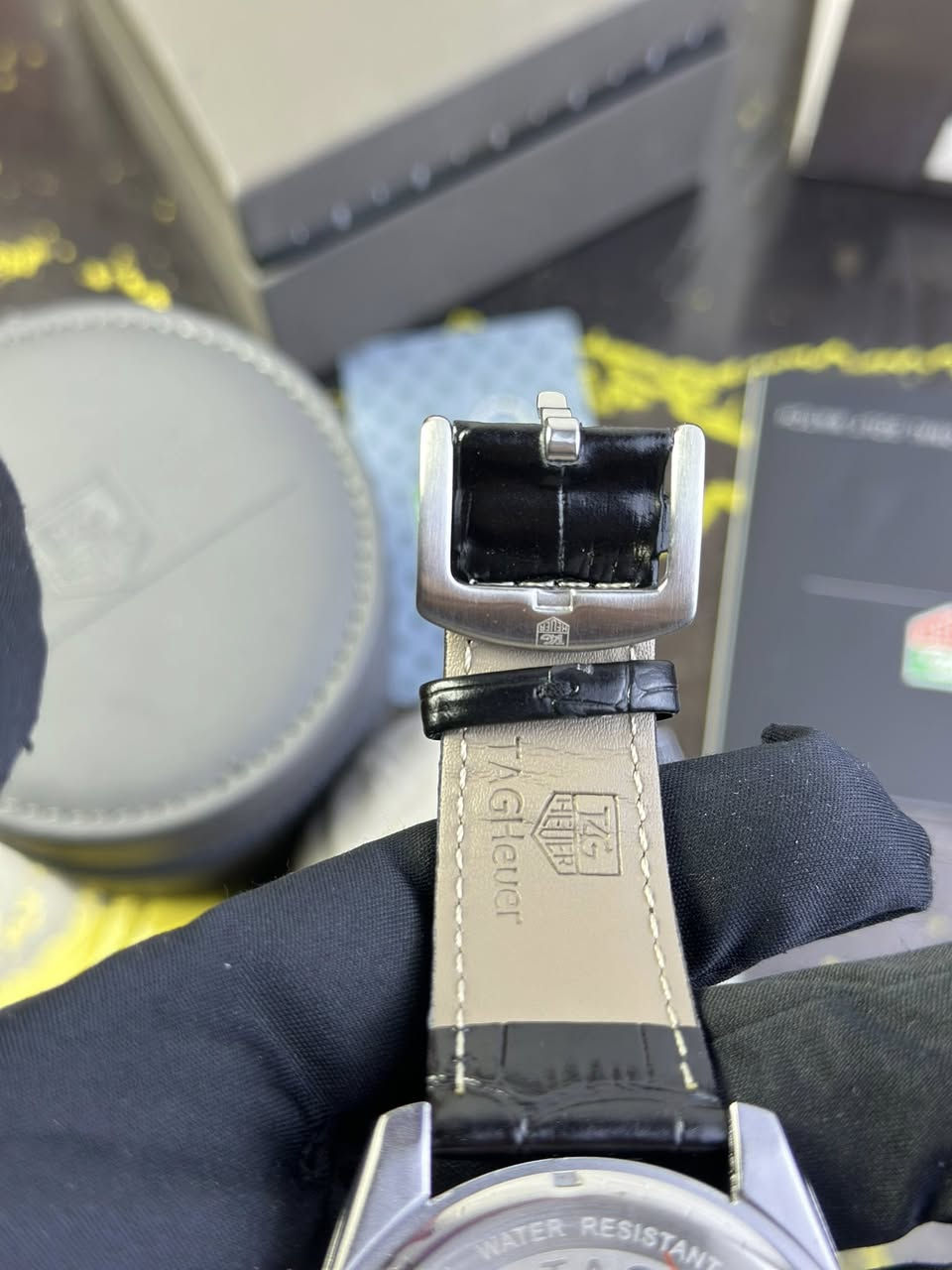 تاك هير موديل cr7
كوالتي عالي 
جميع السناتر شغاله نضام ستوب وتش
بيها نافذه شهريه
مقاومه للماء جلد اصلي 
مختمه بلكامل
40على اول تم


**إذا كنت صاحب هذا الإعلان وتريد حذفه لأي سبب، رجاءا أرسل رسالة إلى الدعم الفني**