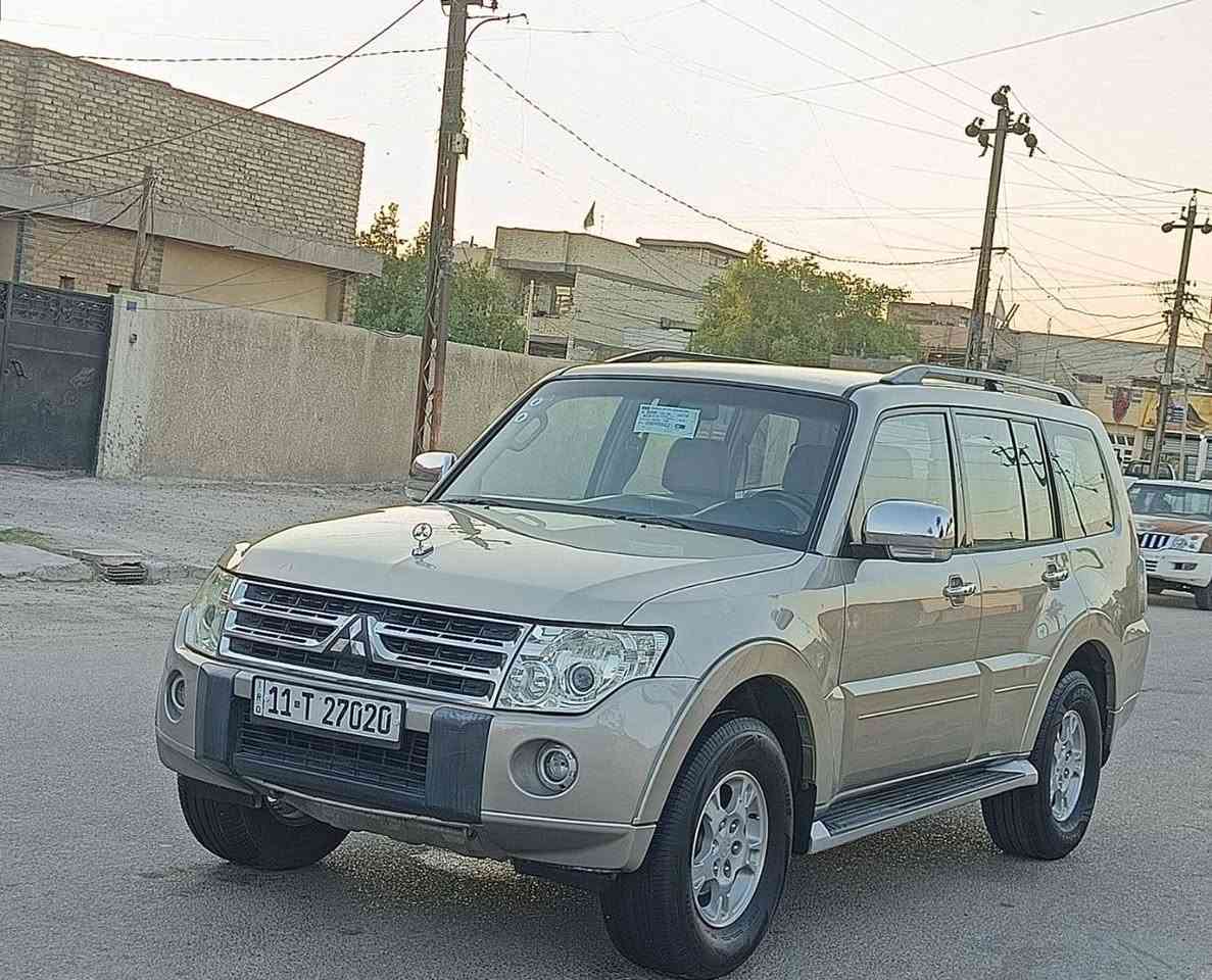 ‏سلام عليكم ، باجيرو موديل 2009 خليجي لون ذهبي سياره مكفوله كفاله عامه مكينه كير مكفولات مكينه 6سلندر 3000 المرغوب سبعة راكب ثلاث قطع تبريد مركزي  ثلج السياره جاهزه فور ويل 4X4 أشاير بل مري نيكل يدات نيكل شاشا ايباد كامره خلفيه حساسات خلفيه صدر امامي خلفي جديد طخم تأير شاده جديد ،رقم بغداد دولي هزه جديده بسمي .تحويل مباشر .السعر 121وبيها مجال بسيط الإتصال.***********مكان  بغداد
