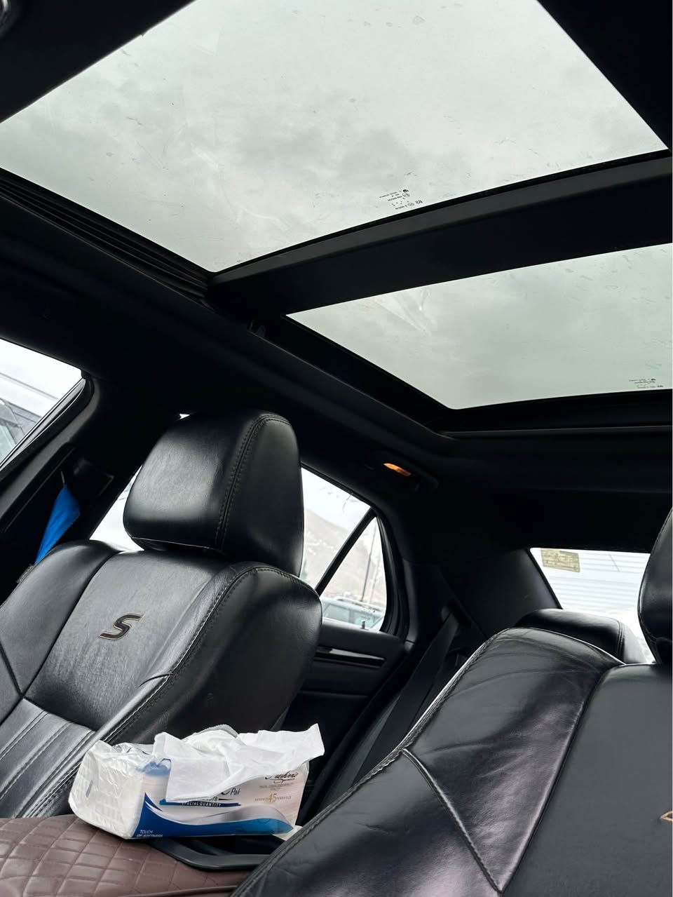 سلام عليكم اوباما كرايسلر c300 للبيع 2016 أصل فئة (S) مكينة 3600 ماشيه 129 حقيقي رقم بغداد انكليزي سنوية بأسمي فول مواصفات 1/1 بنوراما كير ماوس شاشة داخل جلد كراسي كهرباء الفول معروف هواي مواصفات واردهه جاملغات او بنيد تبديل بدون حادث داخله سرقه شاصي دواخل ايرباكات مكينة كير مكفولات صور السونار بالمنشور عارضهه ب183 الشراي يتصل او يدلل ملاحظه/الحيه مال الدعاميه وكعت البجم رجع بلاد مكاني بالكوت مدخل الكوت قرب البواية (***********) بغداد, العراق
