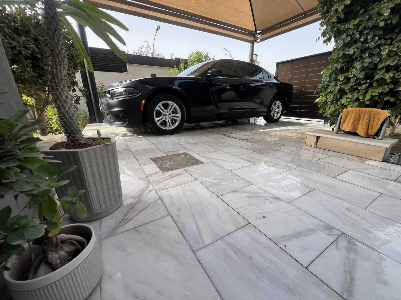 السلام عليكم جارجر 23 النداء الاخير شبه كلين
فقط هاي الي بمقدمة البنيد ممصلحه على وضعهه صور امريكا داخل المنشور 

ماشي 46 ميل 

بدون رقم تترقم جميع المحافظات 

تو ويل 

3600 

السياره على وضع الشركه خاليه من الشخوط والرصعات ملاحظه اثناء الشحن  ترويجه بسيطة جداً  في مقدمة القماره 

سعر مناسب غير قابل للتفاوض 215 $ 

مكاني بعقوبه .. مجمع مكي 

***********
