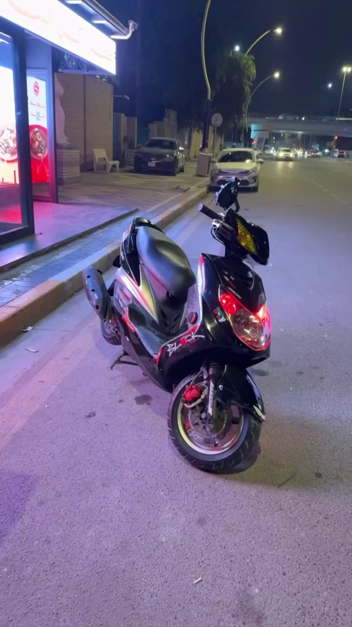 السلام عليكم سكنس فحل كولد طلاعات نوزل مكفوله من البرغي ترايك للناصرية 🤍.
شلعه ومعدل كلش قوي بيها رون شكاكي مكفوله من كلشي مابيها نقص برغي معدلها 120 يقفل 
بيها زنون قوي  ولدات خلفيه قويات بيها قبق فلاوين  وبيها ستاند رياضي بس شغله وحده بيها الكفرات بيهم شخوط بسيطات فقط للبيع او مراوس بيع قفل (900)ومكاني الشعب 
***********
