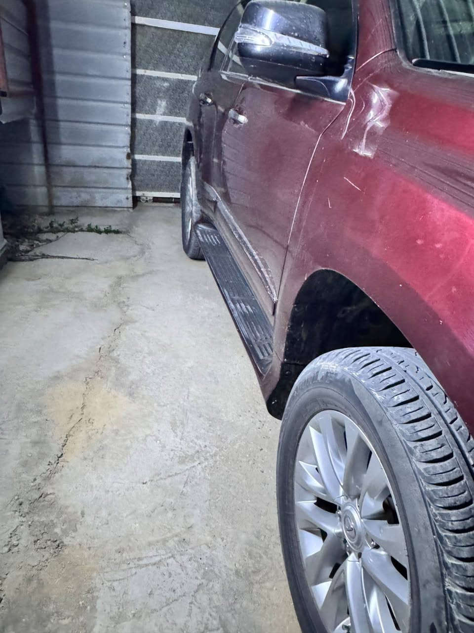 للبيع لكزز برادو LX460 2018 وارد امريكي رقم بغداد انكليزي
مواصفات فوول 
فتحة سقف
تحكمات استيرن 
كشنات تدفئة تبريد
دفع رباعي 
 مري شفط
خزن ميموري للسائق
بصمه 
اشارة ترحيب 
 
للاستفسار ***********
