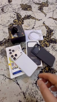 شباب ايفون 17 برو ماكس ايسم ذاكرة / 256  دورات الشحن حالياً / 45 گفر ا...