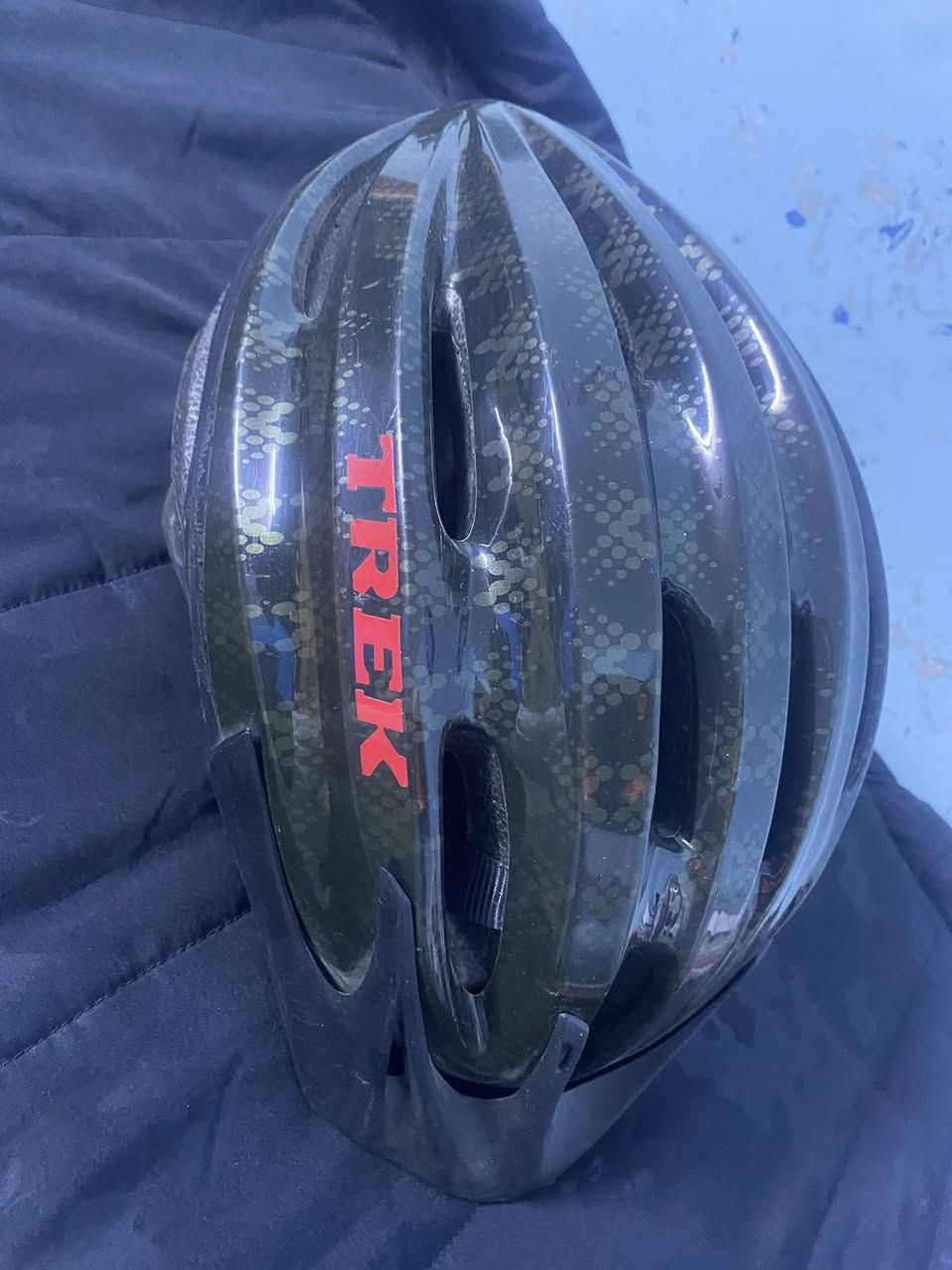 خوذة تريك اصلية
السعر واتساب او خاص ***********
