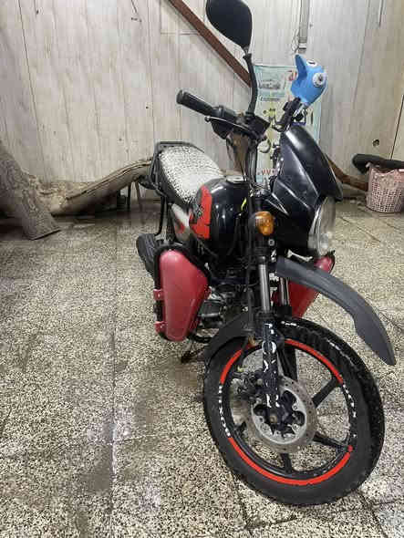 سلام عليكم بوكسر موديل 2022 بدون اوراق اتكفل بيه قانون وعشاير وتاخذه من باب البيت بيه صوت بلمكينه شوي ويرادلهه ترتيب شوفت عينكم السعر 800 وبيه مجال مكاني بغداد حي القاهره ***********
