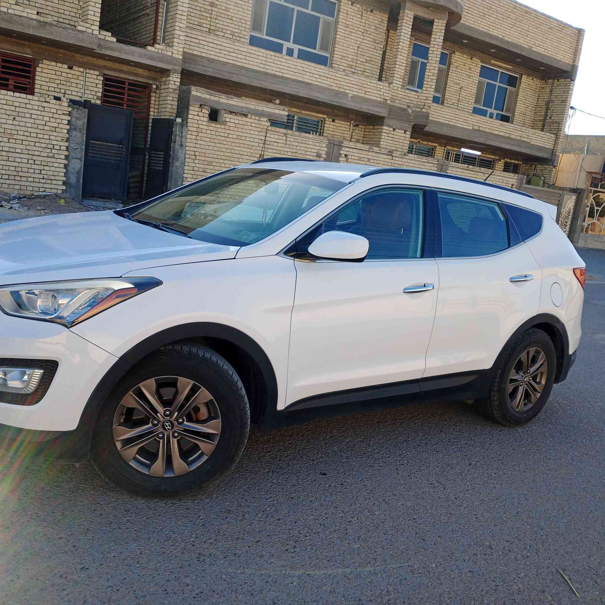 سلام عليكم ورحمه الله وبركاته(للبيع او مراوس)
سنتافيه موديل 13 وارد امريكي 
بيه قطعتين قبق جنطه وجاملغ خلفي فقط ولباقي كفاله 
لون ابيض سياره جاهزه اي نقص ما بيه 
مواصفات 
١ كشنات تدفئه 
٢ كشنات كهرباء 
٣ قطعتين تبريد 
محرك ٢٤٠٠ 
رقم بغداد تحويل مباشر 
مكان بغداد قضاء المحموديه 
سعر ١٣٢ وبيه مجال بسيط 
الاستفسار 
***********
***********
