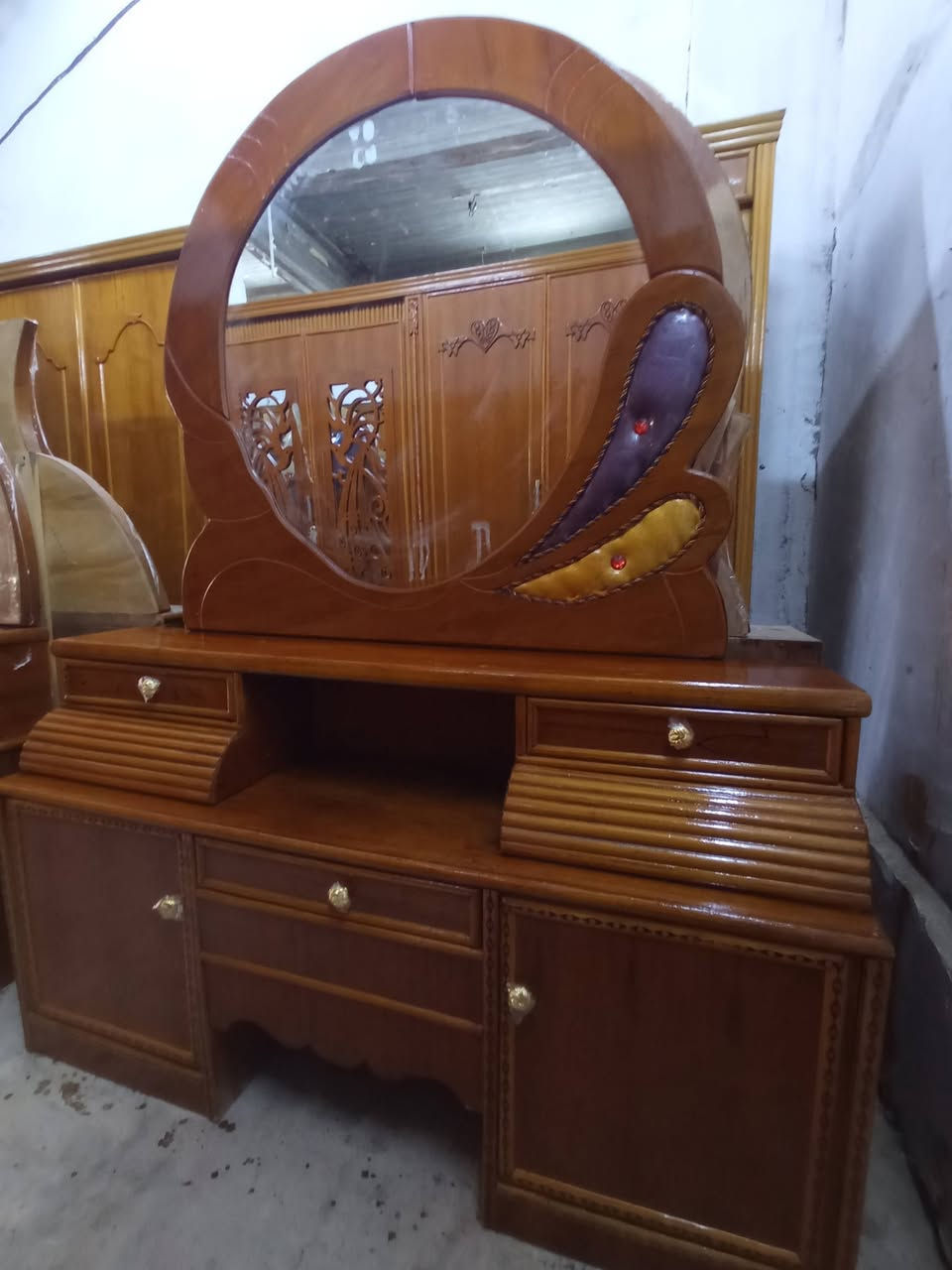 غرفه ام السته طابق وربع مستخدام شيء قليل تزكام المكان بابل الحمزه الغربي استفسار والسعر خاصص 
***********
