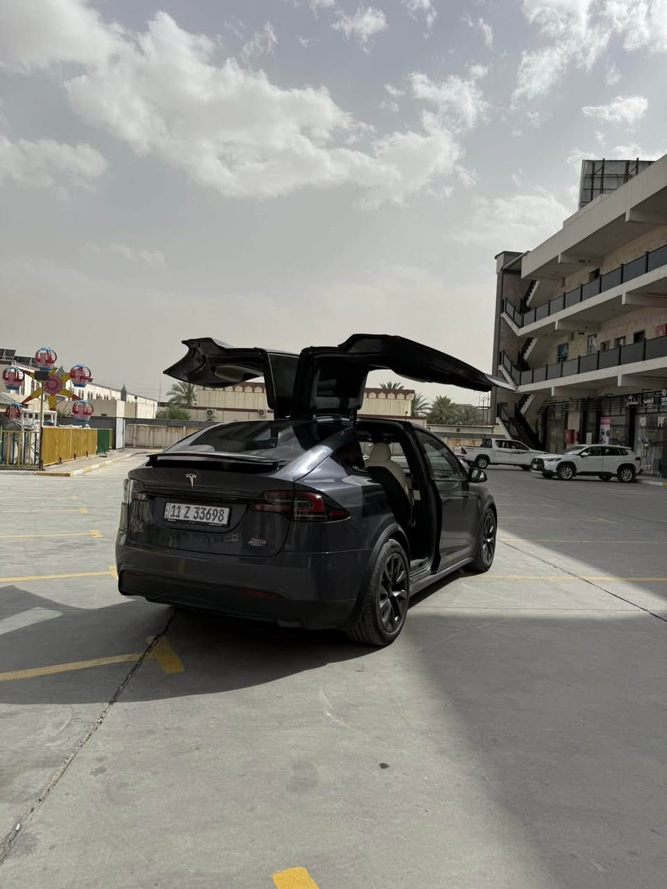 اقبل مراوس شعندك هايبرد 
للبيع تيسلا موديل x الشكل الجديد 

السعر :  50,000$   🔥

اعلى صنف ٦ مقاعد
 Tesla X Plaid
1020 حصان اعلى صنف
تقطع مسافة بالشحنة الواحدة اكثر من 600km
غرفة لون Off white مميزة جدا 
ويل قياس 22 انج
سقف كامل بانوراما
نظام صوتي 22 سماعه 1000 وات خيالي
ستيرنج Yoke
MCU3
معالج AMD قوي جدا بشغل GTA V واي لعبه من Steam على شاشات السياره
كاميرات 360 درجة 
اخر اصدار من كراسي التيسلا
 نظام التعليق هيدروليك Raven
شاشة خلفية كامل التحكم 
شاحن لاسلكي عدد 4 2 امامي و 2 خلفي 
لايتات اماميه ليد ادابتف 
كراسي حامي بارد امامي خلفي 
نظام الاوتوبايلوت 3.0 FSD السائق الآلي 
أبواب كهربائية امامية وخلفية مع خاصية الفتح التلقائي 
تحكم كامل بالسيارة عن طريق التلفون
واضافات عديدة اكثر بكثير مما ذكر 
مرقمة جاهزة

📍موقعنا بغداد 

🚘خدمة العملاء :

☎️ ***********
