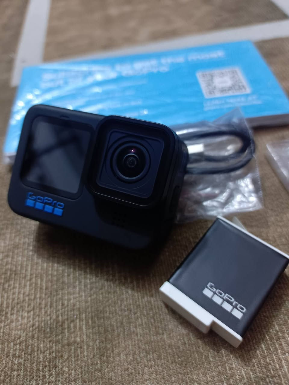 GoPro 11 Hero Black كامره كوبرو 11 هيرو بلاك
مستعمله نظافه 100%
كامله ملحقات كيبل شحن + بطاريه + قطع تثبيت
تصوير بدقة 5.3K / 2.7K / 1080P
السعر 335 الف 
متوفر توصيل لجميع المحافظات ***********

