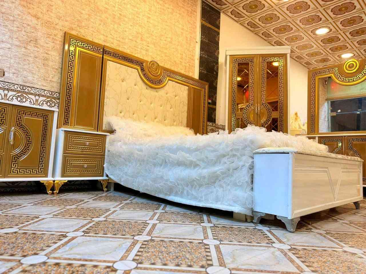 🚨 انطلقت أقوى تخفيضاتنا على موديل الأقواس – فخامة بسعر ولا أروع! 
بلنقد والاقساط

📉 من 2,450,000 دينار عراقي
🔥 إلى 1,950,000 دينار فقط
💥 فرق 500 ألف دينار خلال 6 أيام بس!

✔️ موديل الأقواس – نجارة عراقية 100%
متوفر ضمن وجبة الدرجة الأولى ووجبة الأصباغ (البوية)

✨ تفاصيل الطقم (10 قطع):
• كنتور بطول 330 سم + ملحق 430 سم – ارتفاع 250 سم
• تصنيع داخلي: صاج طبيعي 4 ملم
• وجه الكنتور: MDF سماكة 12 ملم
• الضهر: چرچوبة شد برغي
• القاعدة الأرضية: بلوك صاج
• أبواب نرمادة شريطية
• التقطيع الداخلي: حسب رغبتك
• سكك سلايت – تقطيع بلوك بورد
• الشازون: خزان + طابورية إضافية
• سرير 6 أرجل من بلوك بلاويد
• لون الدوشمة حسب اختيارك
• تصميم فريد بمسكات مختلفة عن باقي الموديلات

🚛 توصيل وتركيب لكافة محافظات العراق بكروه
🛠 صيانة مجانية لمدة سنة كاملة

📍 العنوان: الرمادي التأميم قادسية الاولى
📞 للحجز والاستفسار: ***********

🔹 معرض الجشعمي للأثاث – ثقة محلية بجودة عالية

⏳ الكمية محدودة والعرض ينتهي خلال 6 أيام فقط!
👇 لا تفوّت الفرصة وخلي غرفتك تحچي ذوقك!#الجشعمي الرمادي, الأنبار
