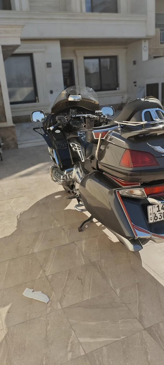 شونهم شباب.كولد ونك 2006 رقم بصرة نكليزي مشروع وطني فول. سستم محدثة 12بس لورة جك شغال بك شغال سماعات شغالات لايتات زنون تايرات جدد برجستون  بعد بيهة هواي غراض. دراجة تاخذهه راسك بارد.  بكانهة بغداد غزاليه رقم ***********
